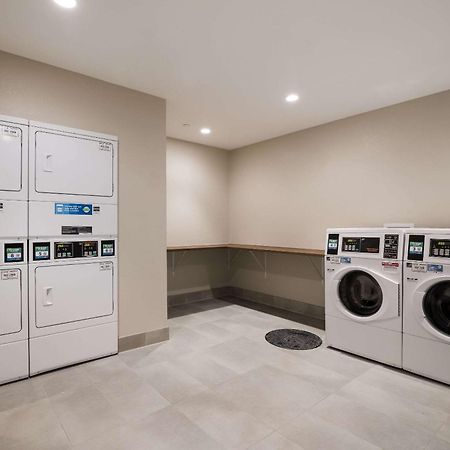Everhome Suites Corona Esterno foto