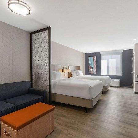 Everhome Suites Corona Esterno foto