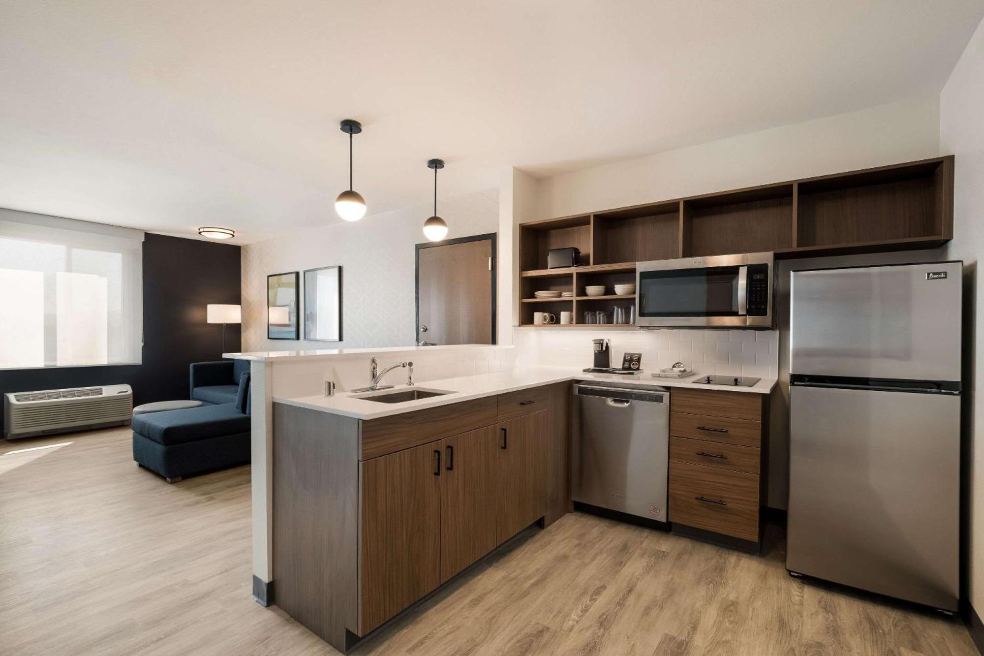 Everhome Suites Corona Esterno foto