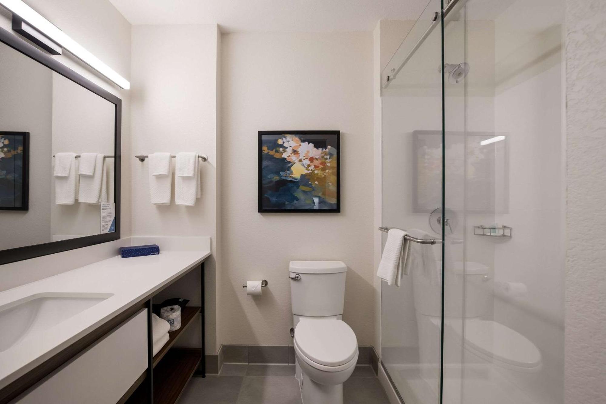 Everhome Suites Corona Esterno foto