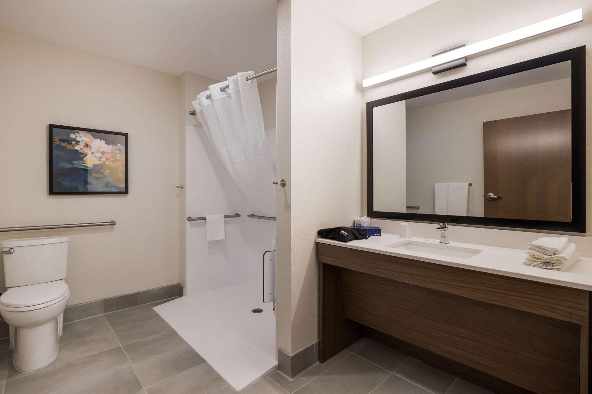Everhome Suites Corona Esterno foto