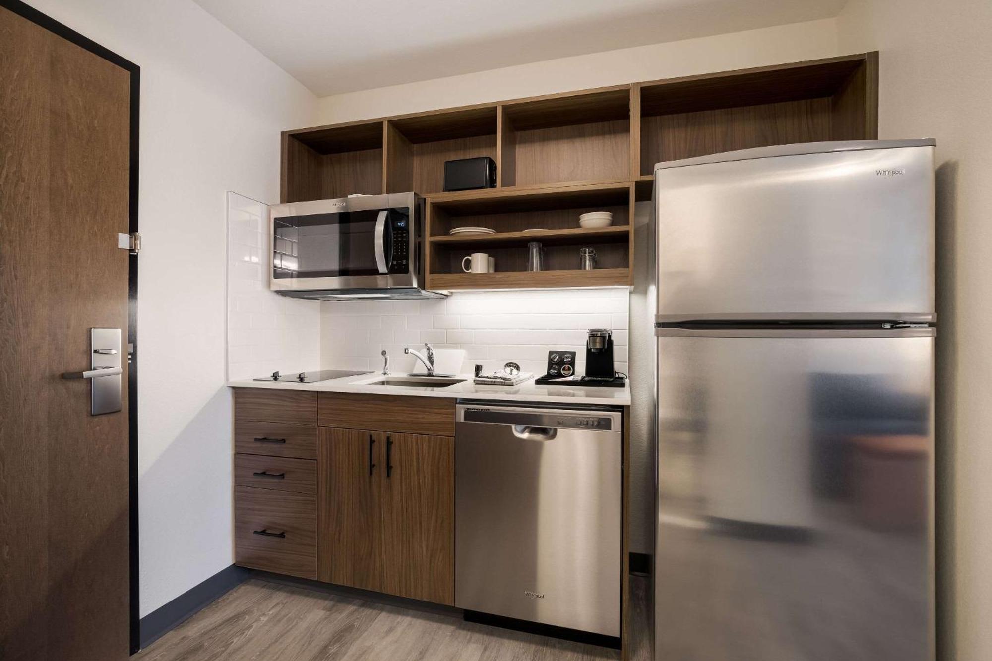 Everhome Suites Corona Esterno foto